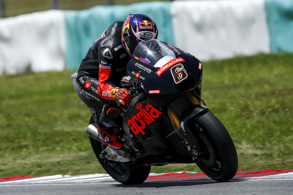 Second Day Of Motogp Tests At Sepang: Work On The Aprilia Rs-Gp Machines For Bradl And Bautista Is Slowed By A Long Pause - Gresini Racing