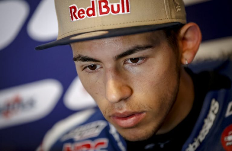 Enea Bastianini infortunato al polso destro durante un allenamento