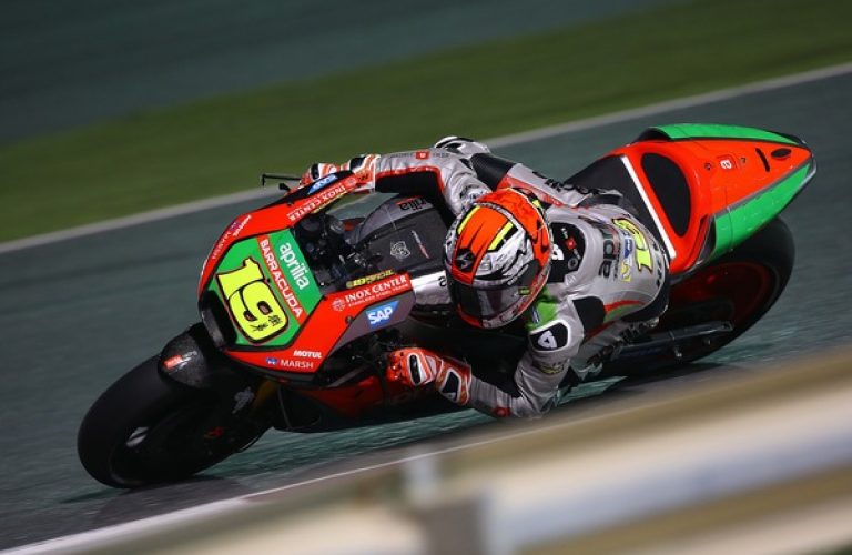 Seconda giornata di prove in Qatar: le Aprilia RS-GP continuano a migliorare i tempi, sessione dopo sessione