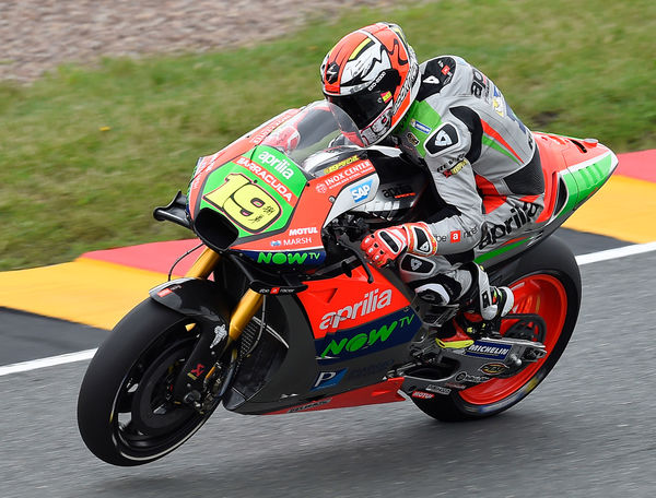Bautista And Bradl Trying To Find The Best Setting For The Qualifying At Sachsenring - Gresini Racing