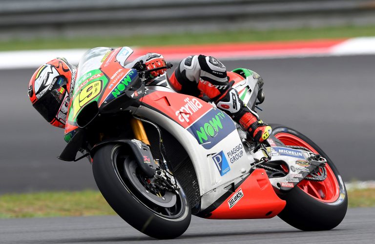 Buona partenza per Aprilia a Sepang: feeling promettente per Bautista e Bradl