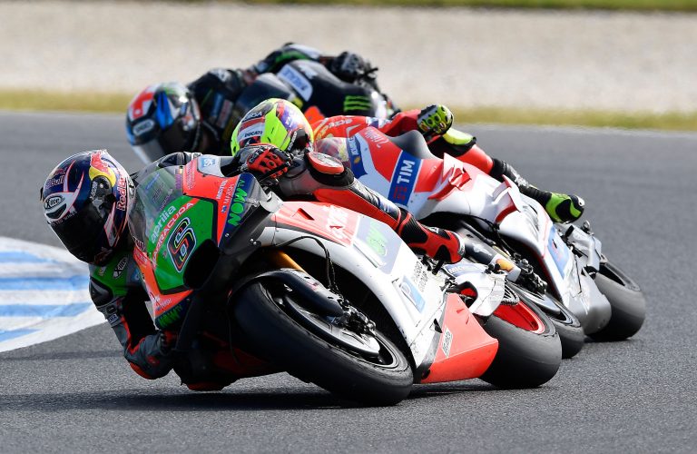 Entrambe le Aprilia a punti in Australia‬: Bradl al limite della top ten‬, dodicesima piazza per Bautista‬