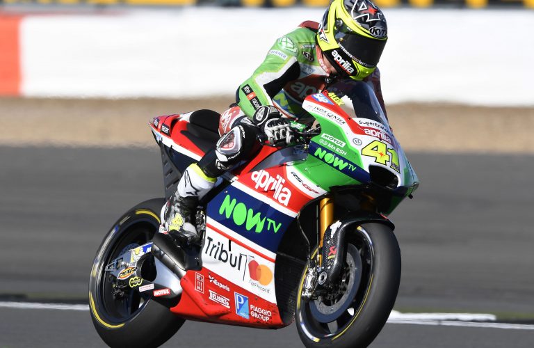 ALEIX ESPARGARO’ COSTRETTO AL RITIRO MENTRE ERA IN LOTTA PER LA TOP-10