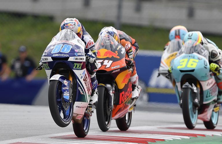 MARTIN AND DIGGIA HAPPY TO RACE AT FAVOURITE SILVERSTONE   
