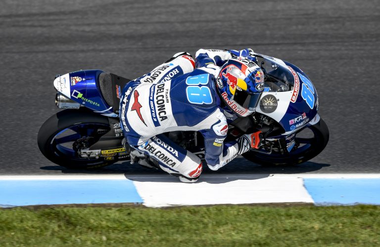 MARTIN UP TO SPEED AS DIGGIA STRUGGLES ON DAY 1 AT THE ISLAND