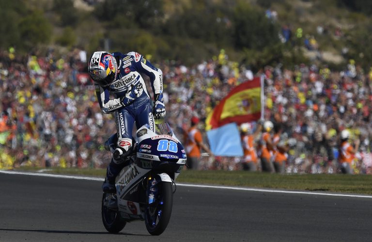 MARTIN WRAPS UP 2017 IN STYLE WITH MAIDEN WIN AT VALENCIA
