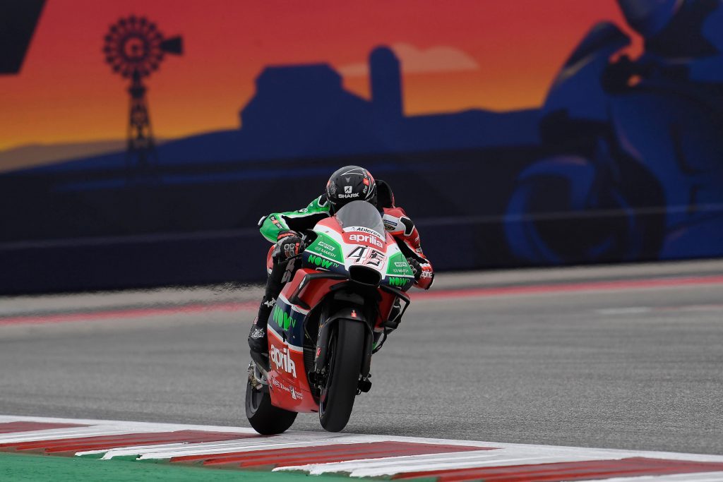 APRILIA DOES WELL STRAIGHT AWAY ON THE FIRST DAY IN TEXAS - Gresini Racing