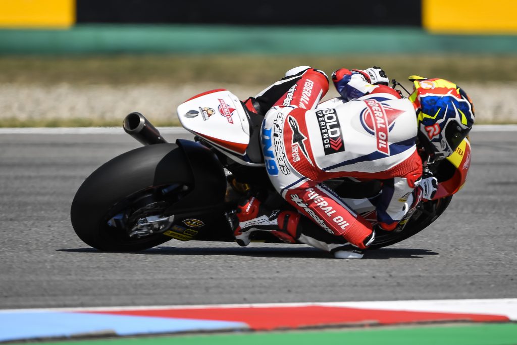 A SMILING NAVARRO ENDS DAY ONE AMONG THE PROTAGONISTS    - Gresini Racing