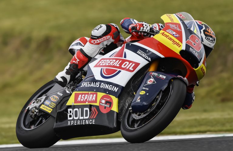 NAVARRO IMPROVES ON QUALIFYING DAY IN AUSTRALIA   