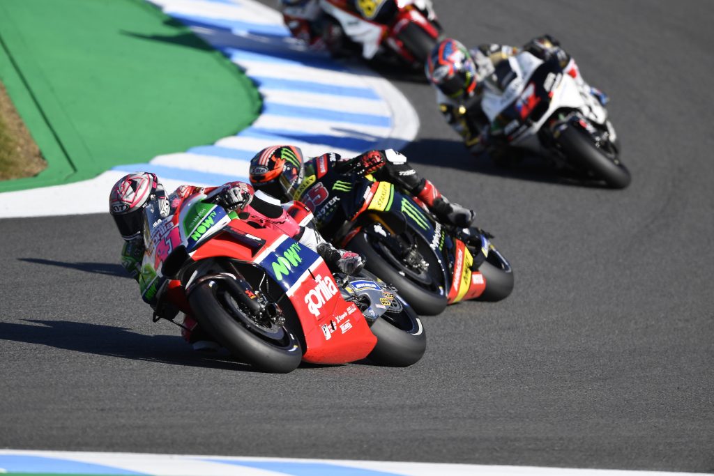 ESPARGARÓ STOPS IN THE FIRST PART OF THE RACE, REDDING NINETEENTH - Gresini Racing