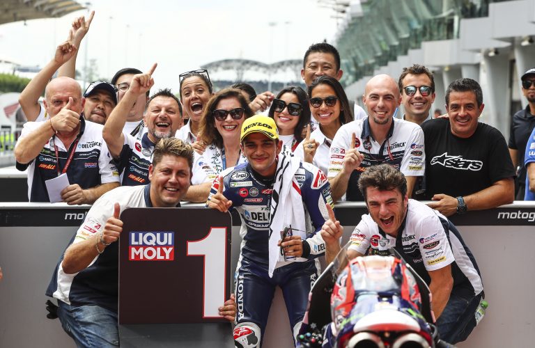 POLE AND RECORD FOR MARTIN AT SEPANG AS DIGGIA DOES NOT GIVE UP   