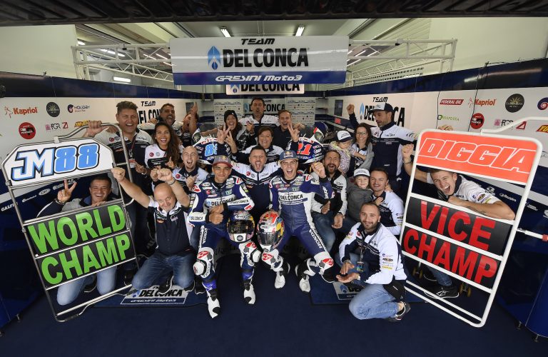 VALENCIA MAGICA: STORICA DOPPIETTA MONDIALE PER IL TEAM DEL CONCA GRESINI