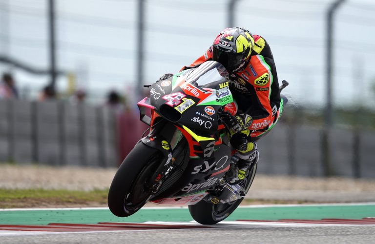TWO APRILIAS ON THE SIXTH ROW AT THE GP OF THE AMERICAS