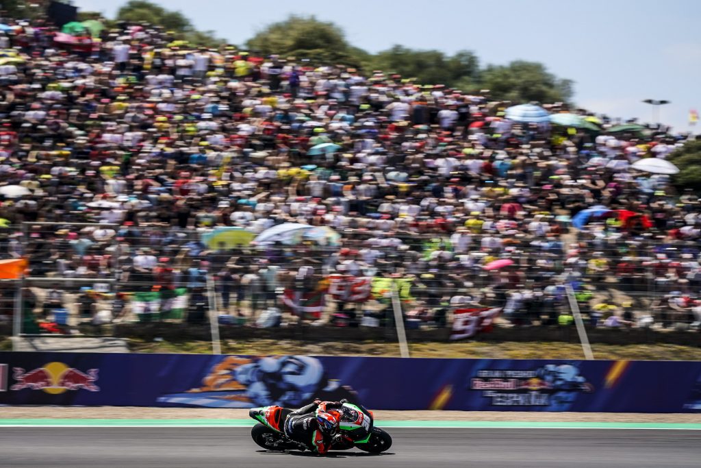 ONLY CONTACT WITH ANOTHER RIDER KEEPS ESPARGARÓ FROM A WELL-DESERVED TOP-10 FINISH - Gresini Racing