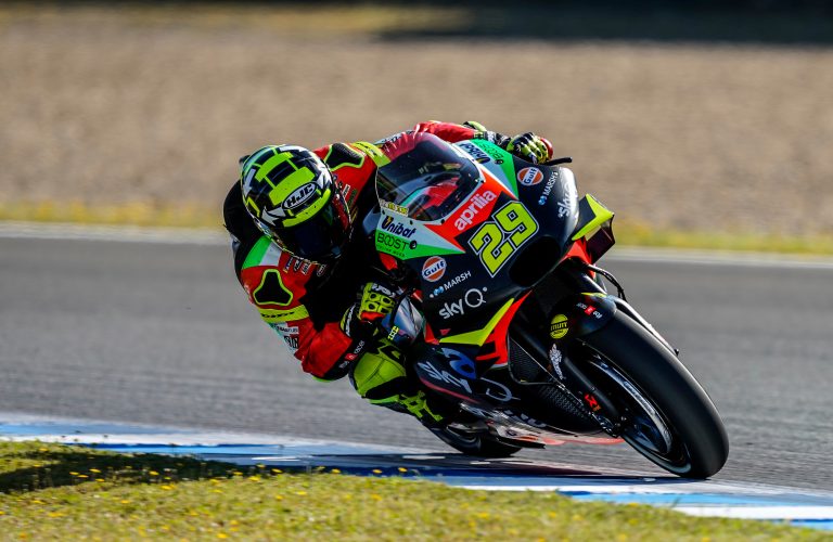 APRILIA ON THE HISTORIC ASPHALT OF THE LE MANS TRACK