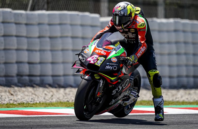 DIFFICULT QUALIFIERS, BUT GOOD PACE FOR THE APRILIAS ON THE SCORCHING SPANISH ASPHALT