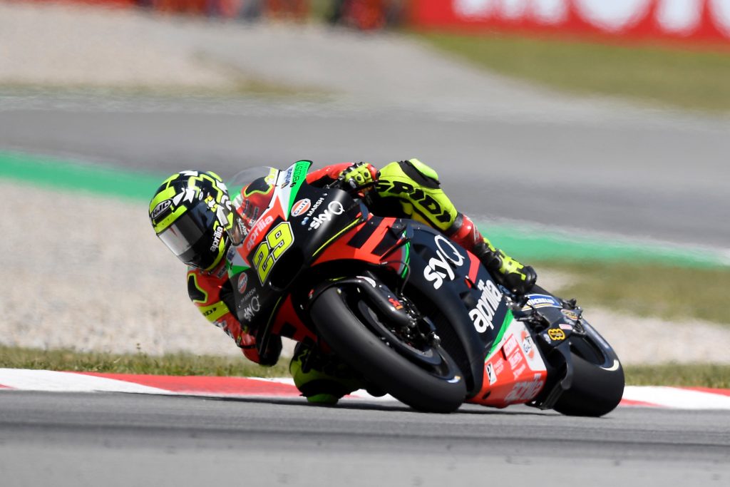 AN ACCIDENT TAKES ALEIX AND BRADLEY OUT OF THE RACE IN BARCELONA - Gresini Racing