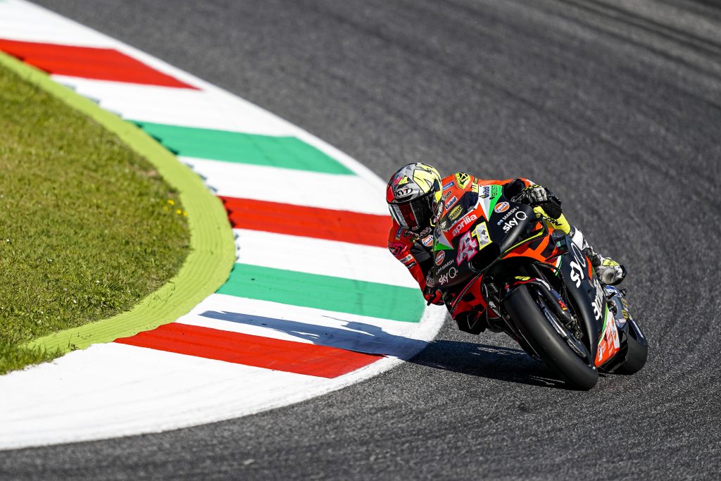 THE APRILIAS MAKE UP GROUND AND BOTH FINISH IN THE POINTS AT MUGELLO - Gresini Racing