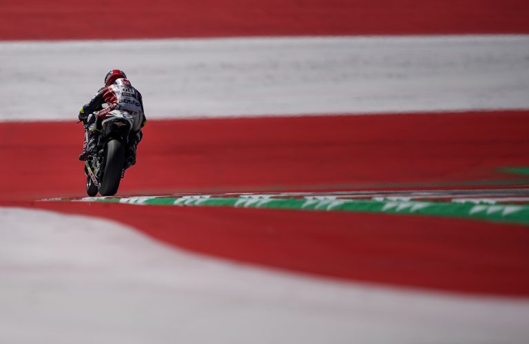 UPHILL FREE PRACTICE FOR SAM LOWES IN AUSTRIA   