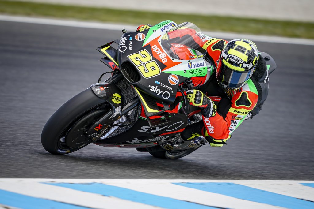 A GOOD FIRST DAY FOR THE APRILIA RIDERS ON PHILLIP ISLAND - Gresini Racing