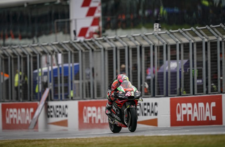 A GOOD FIRST DAY FOR THE APRILIA RIDERS ON PHILLIP ISLAND
