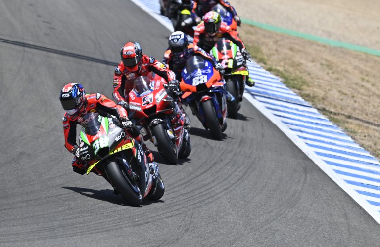 BRADLEY BRINGS HOME THE FIRST POINTS FOR THE 2020 APRILIA RS-GP
