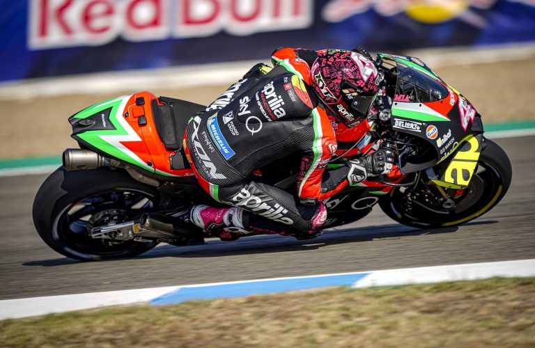 FIFTH AND SIXTH ROW FOR THE APRILIAS IN THE JEREZ QUALIFIERS