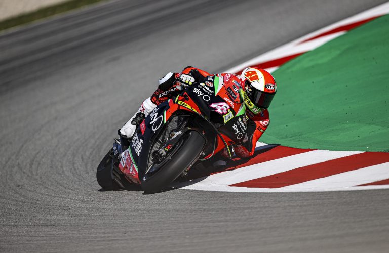 RIDERS STRUGGLE WITH TRACTION IN BARCELONA: ALEIX AND BRADLEY TRYING TO FIND GRIP