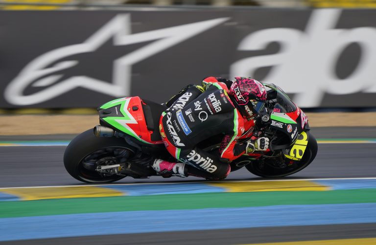 ALEIX IN THE POINTS AT LE MANS, BRADLEY CRASHES OUT AFTER AN OUTSTANDING START