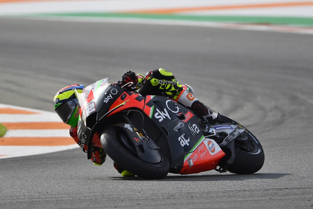 THE FIRST RACE IN VALENCIA DOES NOT SMILE ON TEAM APRILIA - Gresini Racing