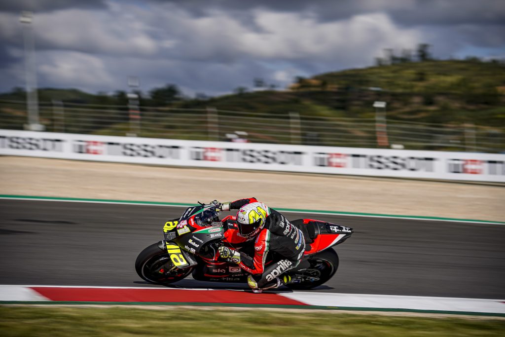 ALEIX ESPARGARÓ DEMONSTRATES HIS POTENTIAL BUT A CRASH RELEGATES HIM, FOR THE MOMENT, JUST OUTSIDE THE TOP TEN - Gresini Racing