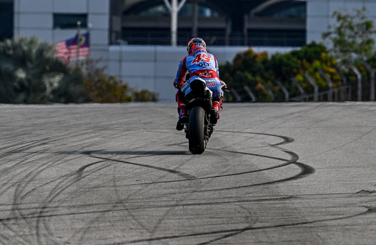 FALSE START FOR DI GIANNANTONIO IN SEPANG SHAKEDOWN   