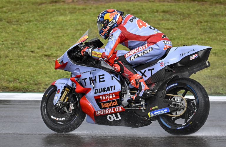 ENEA CRASHES OUT IN Q1, GRESINI RIDERS IN ARREARS AT PORTIMAO   