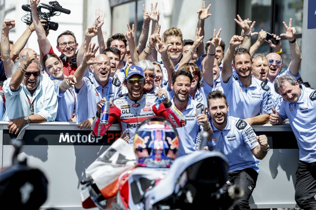 ENEA WINS OVER CHALLENGES AND TRIUMPHS IN FRANCE - Gresini Racing