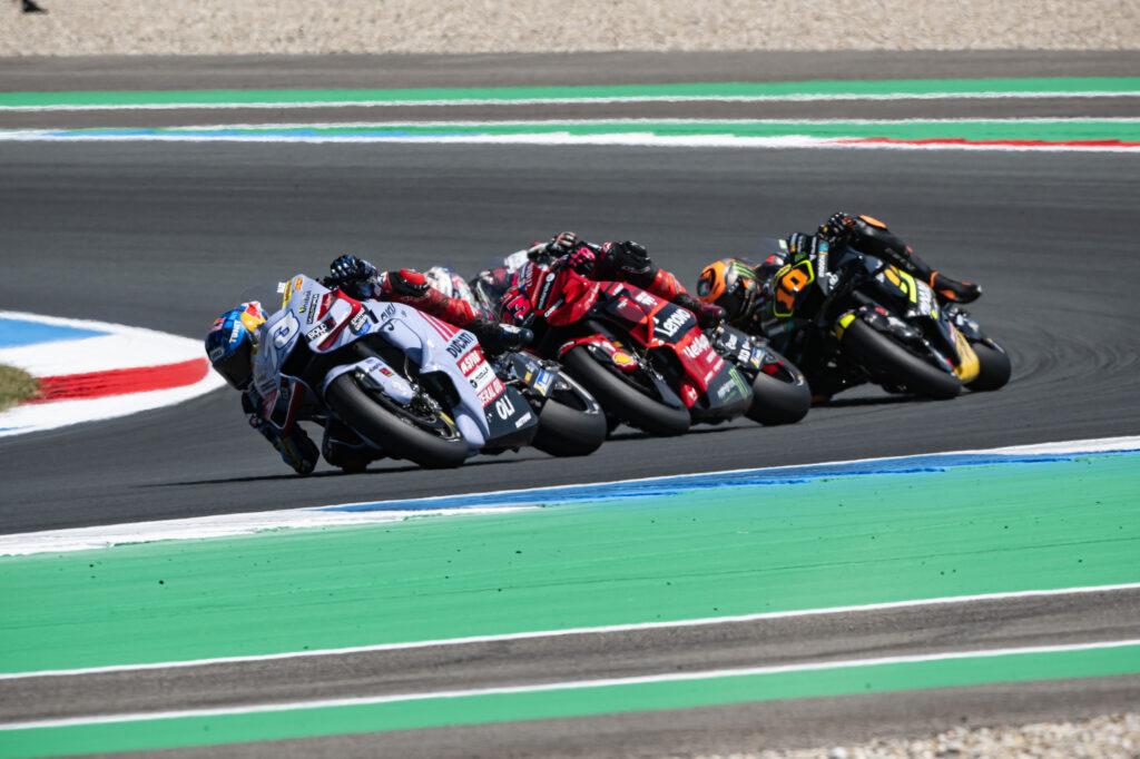 ALEX CLOSER TO THE TOP, DIGGIA CRASHES WHILE ON A COMEBACK    - Gresini Racing