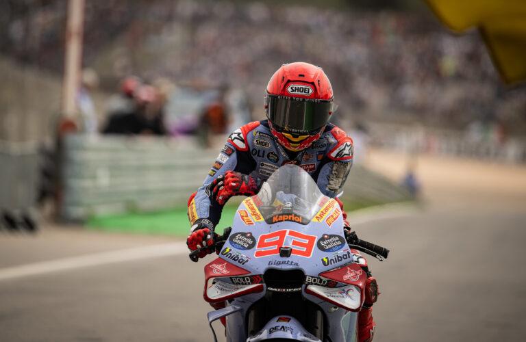 A SUNDAY TO FORGET IN PORTUGAL: A CRASH RULES OUT ALEX, A COMING TOGETHER BRINGS MARC’S EFFORT TO AN EARLY END   