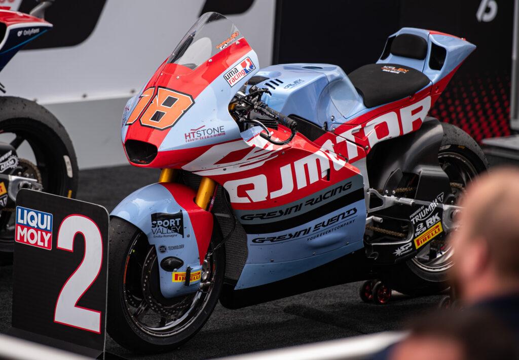 CMC TECHNOLOGY DOUBLES ITS SUPPORT: IN ADDITION TO THE FELO GRESINI MOTOE TEAM, IT BECOMES NOW TECHNICAL SPONSOR OF QJMOTOR GRESINI MOTO2 TOO, AND EXTENDS THE COMMITMENT IN BOTH CATEGORIES UNTIL 2025 - Gresini Racing