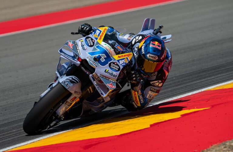 ALEX ON THE PODIUM, GREAT SIXTH FOR FERMIN     