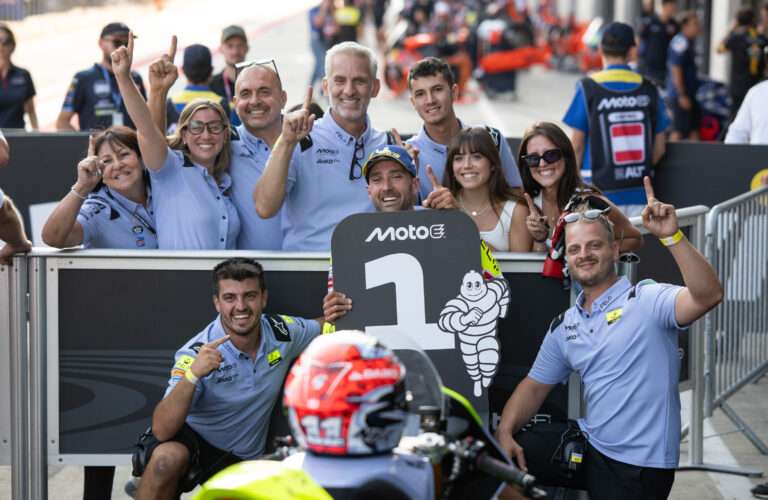 POLE POSITION E NUOVO LAP-RECORD ASSOLUTO PER FERRARI