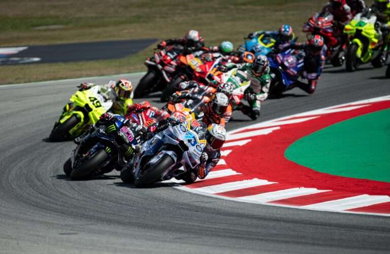 DISASTER IN CATALAN SATURDAY WITH DOUBLE DNF FOR TEAM BK8 GRESINI RACING
