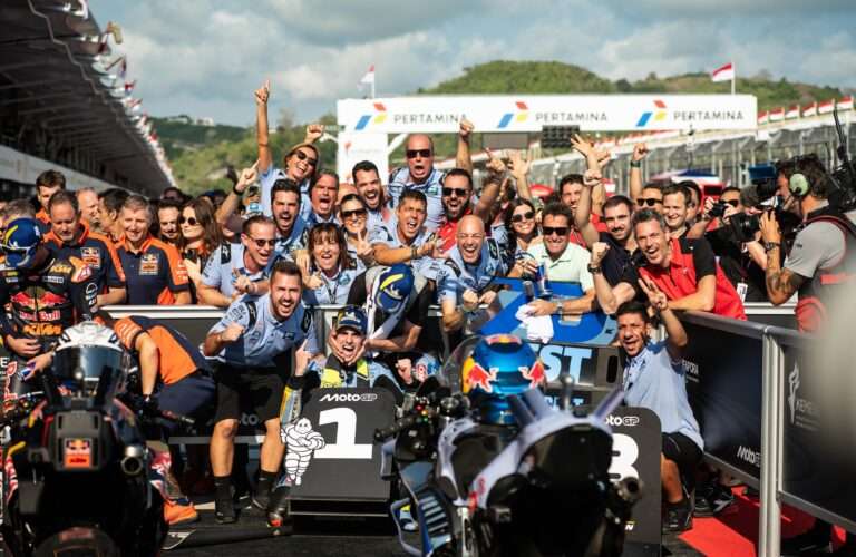 MAIDEN WIN FOR FERMIN, PODIUM FOR ALEX AND BEST INDIPENDENT RIDER TITLE: GRESINI IN JUBILATION AT MANDALIKA