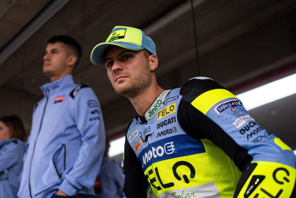 FERRARI CADE E SI RIALZA: È OTTAVO IN QUALIFICA E DOMANI TUTTO PUÒ SUCCEDERE - Gresini Racing