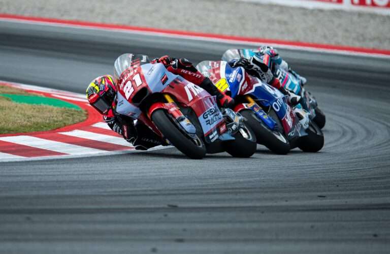EIGHT POINTS FOR LOPEZ IN BARCELONA. CMPLICATE RACE FOR GARCIA