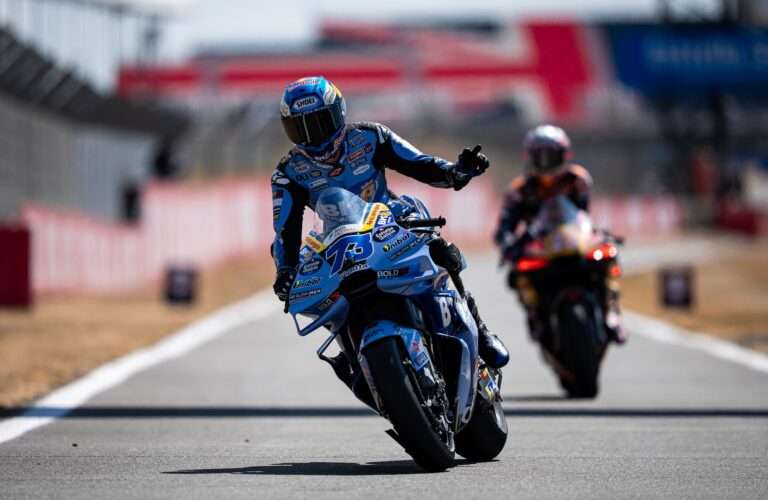 MARQUEZ SUBITO Q2, IKER VELOCE A SILVERSTONE   